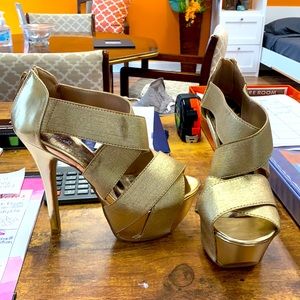 Qupid Gold high heels 6 1/2